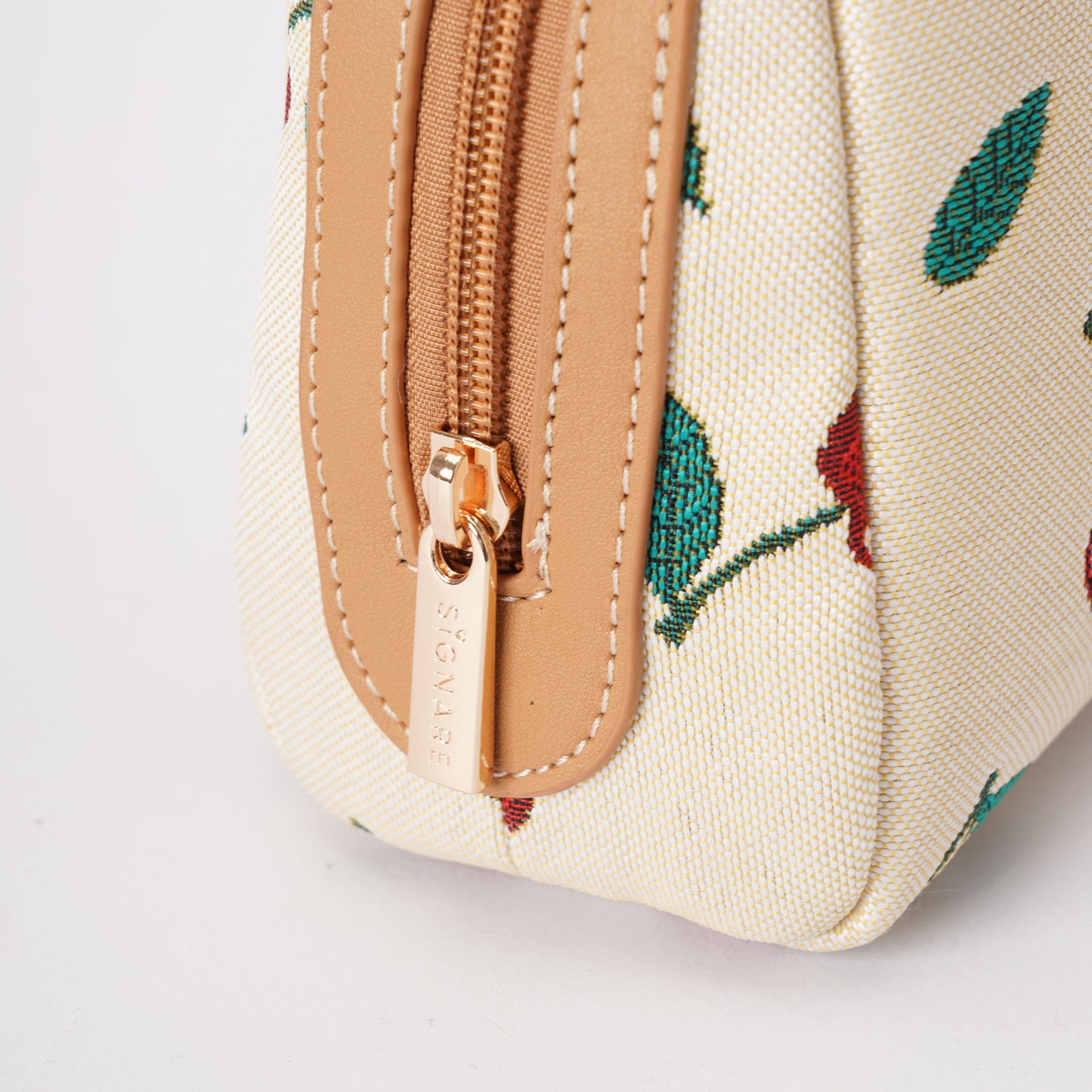 Signare London - Cherry Cream Beauty Bag