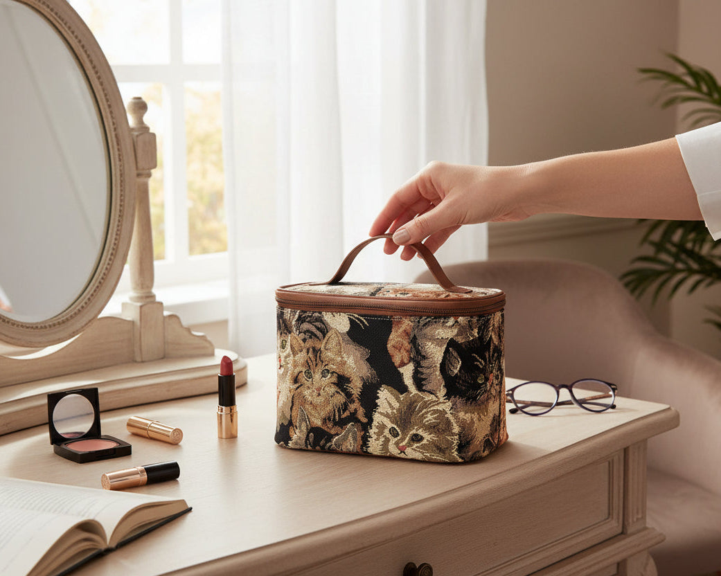 Cat Brown Toiletry Bag/ Toiletries Organizer
